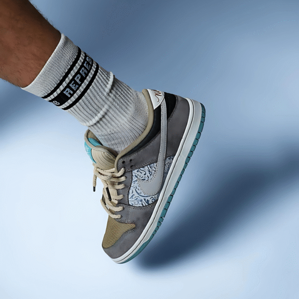 Nike SB Dunk Low “Street Hawker” - Image 4